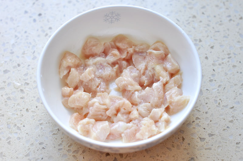 燕麦香菇鸡丁窝蛋粥